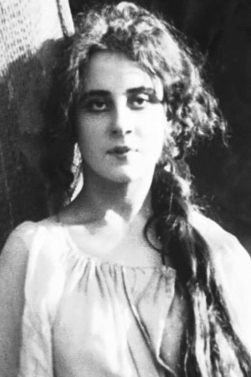 Liana Iskritskaya-Gardina as Anna