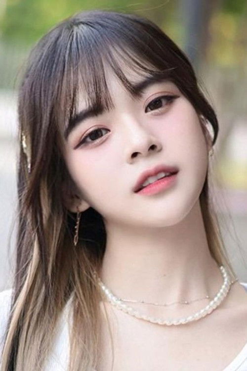 Cindy Yuvia as Yuvia / Ivayu