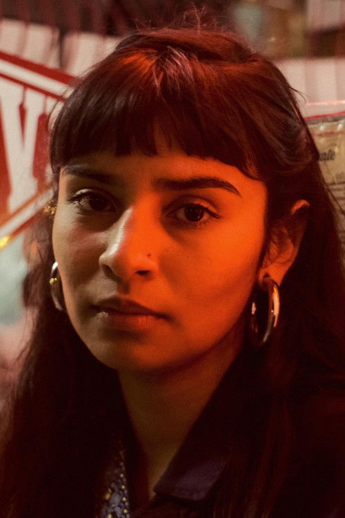 Julia Chávez as Elena