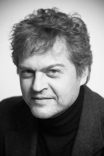 Răzvan Popa as Assistant