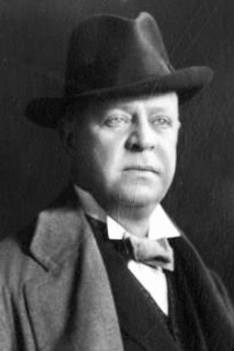 Fredrik Hedlund as Olof Wadenhjelm, godsägare