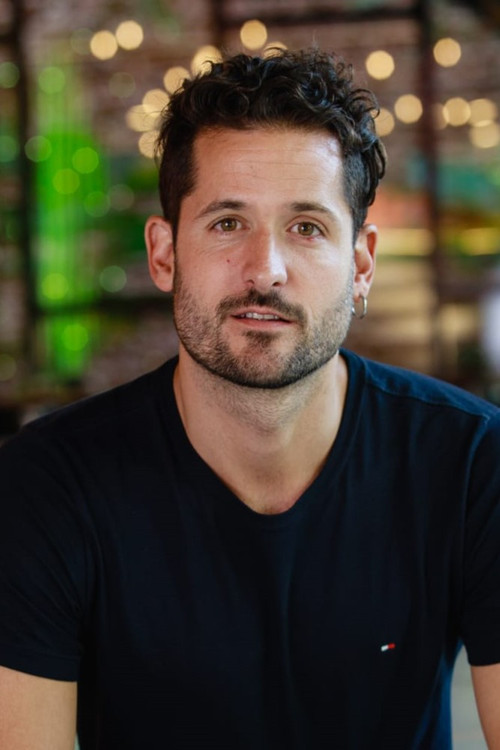 Francisco Ruiz Barlett as Salo