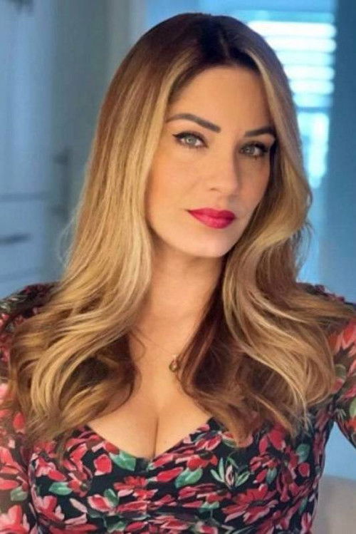 Yoraisi Gómez as Walkiria