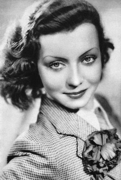 Gisèle Préville as Cécile Vancouver