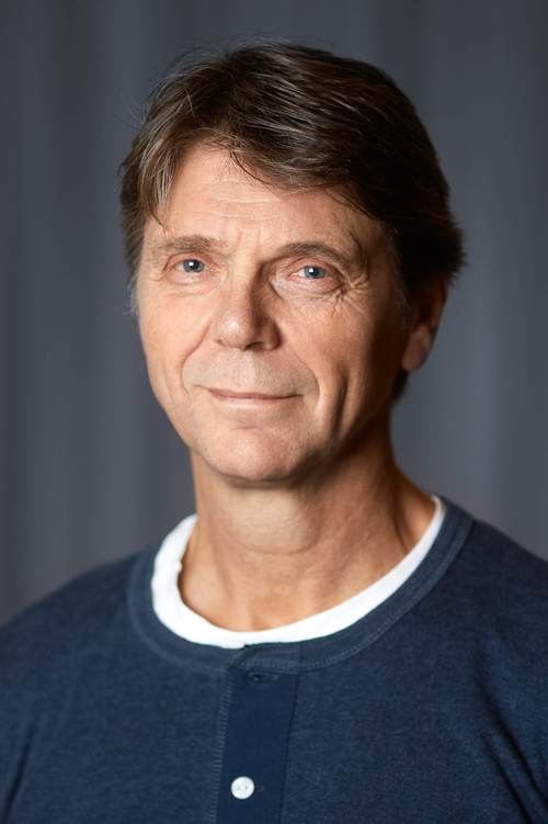 Steinar Ofsdal as Himself (archive footage)