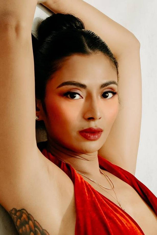 Riri Ayuki as Madame Scarlet