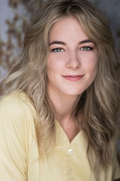 Albertine Jonas as Anna