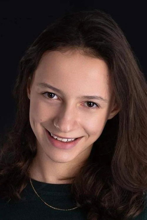 Anna Stolarska as Zuza Dzik