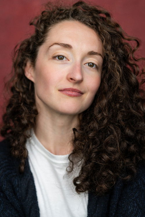 Juliet Daalder as Halima