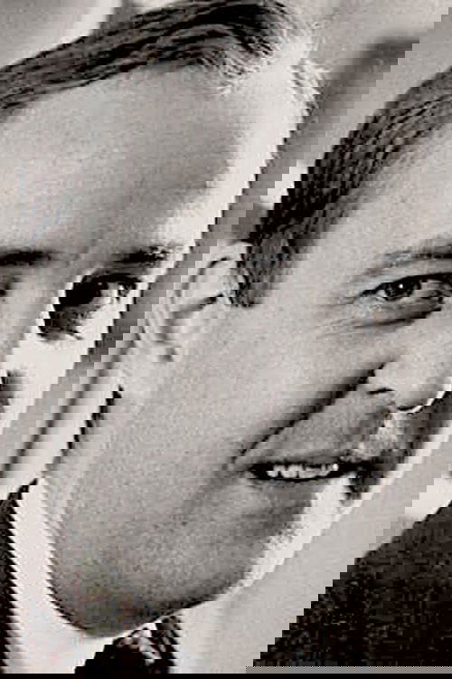 Sverre Wilberg as Hermansen