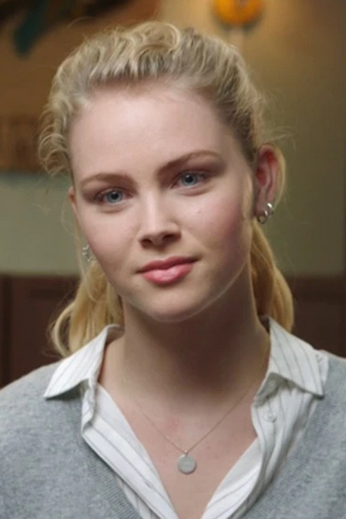 Pip Lieke Lucas as Teacher Renate