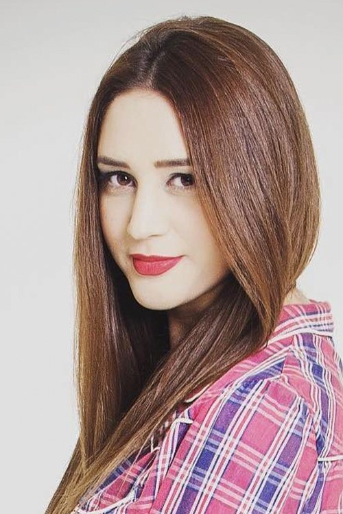 Zeynep Koçak as Ezel