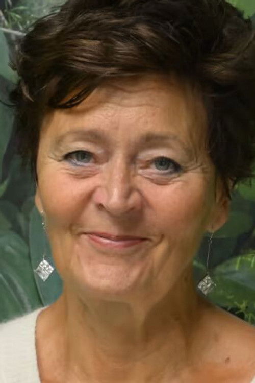 Johanna Ringbom as Elisa Harjunpää