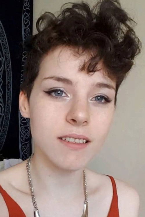 Alice Mulholland as Naomi