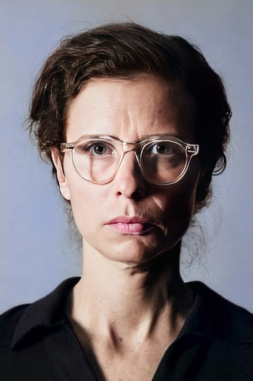 Vladena Škorvagová as Pasqua, jeho žena