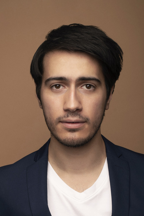 Dario Ladani Sanchez as Bobby