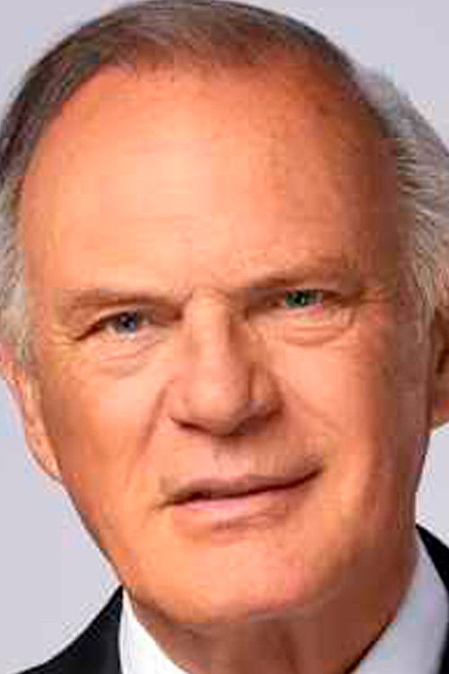 Pedro Piqueras as Anchorman (uncredited)