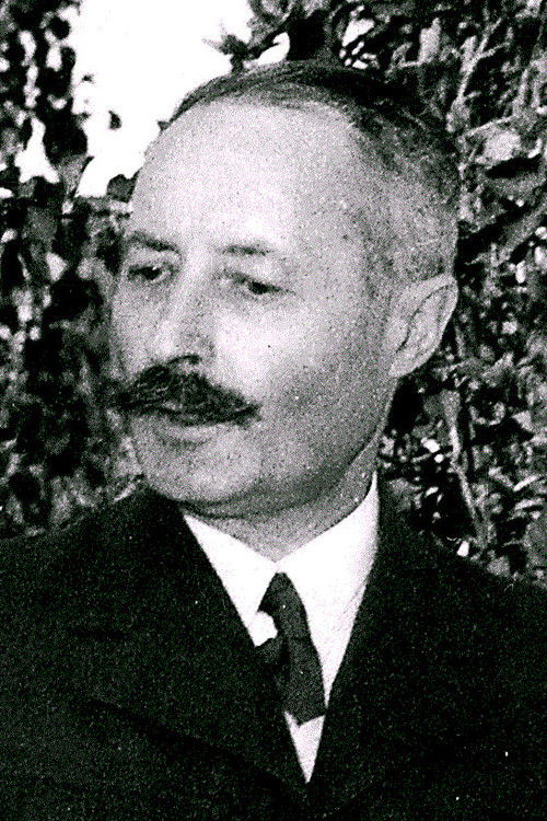 Henri Giraud as Self (archive footage)