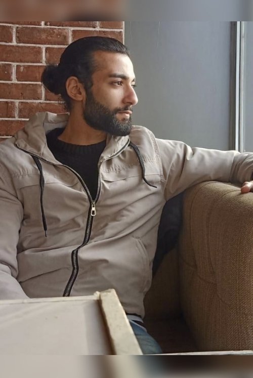 Mohanad Abuhief as X