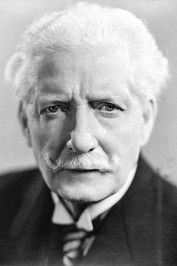 Tore Svennberg as Georges