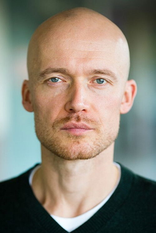 Stephan Goldbach as Guy