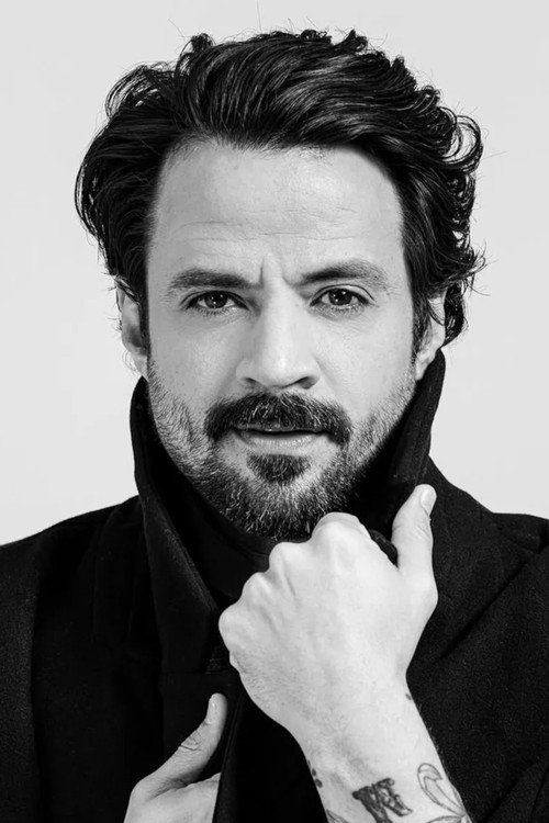 Andrés Morales as Francisco Ortega