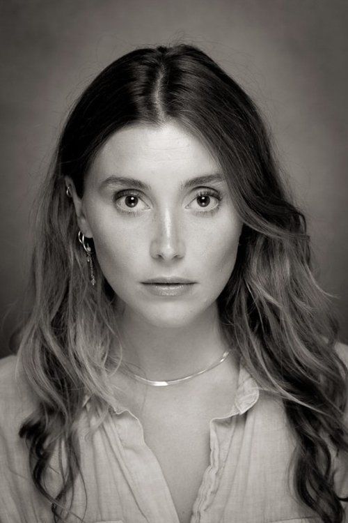 Michelle Bak as Kristine