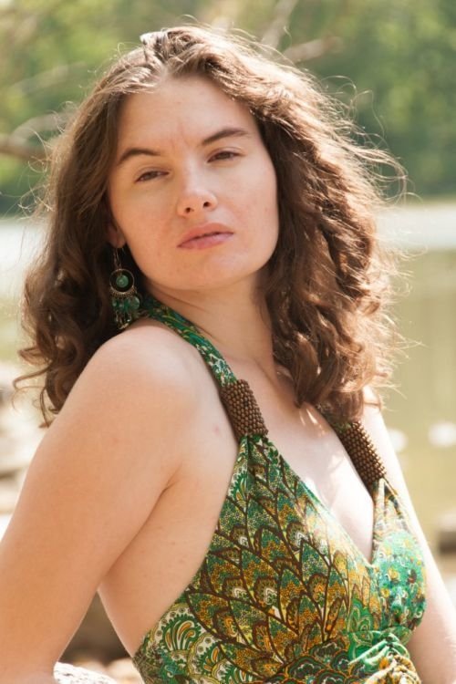 Megan Marie Wilson as Glenda Marris