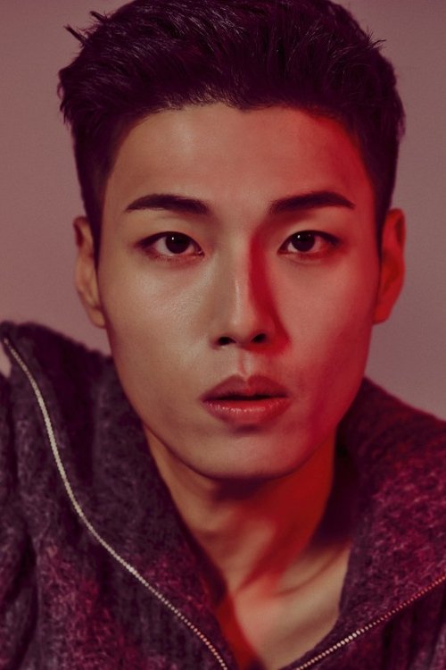 Jeong Han-seol as Shadow Ghost in the Practice Room