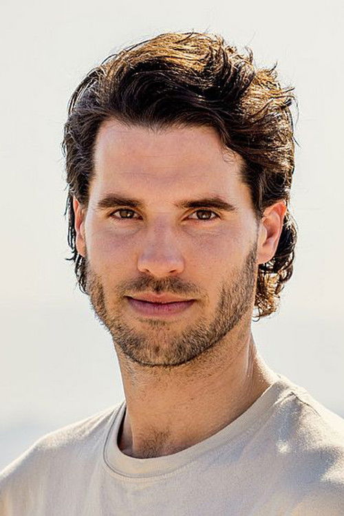 Kars Hüskens as Self - Contestant