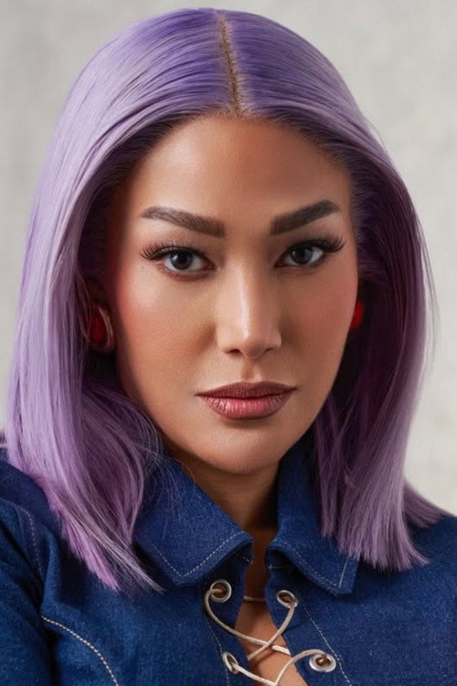 Farina Paucafranco as Milagros Cruz "Nikita"