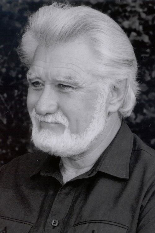 Donald McIntyre as Alter Diener