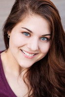 Jessica Louise Lemon as Gwen