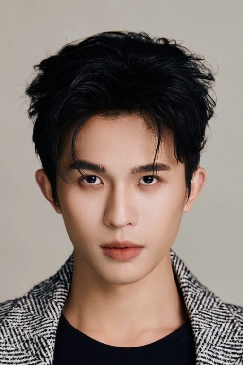 Zhou Peichen as Qi Chen