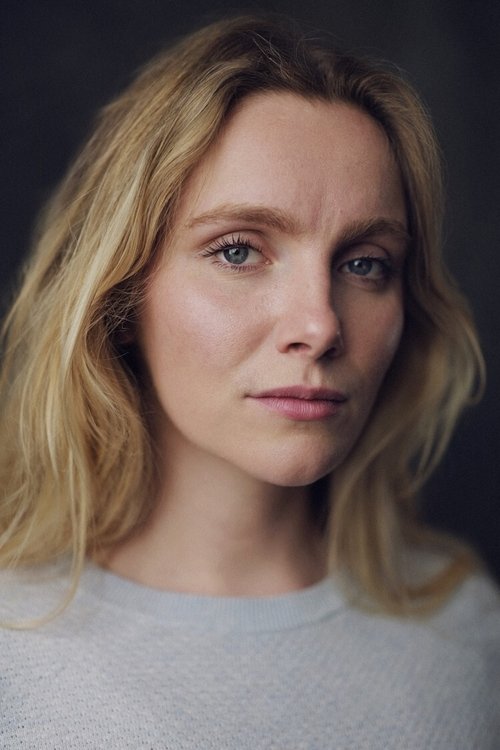 Rosemary Boyle as Edith