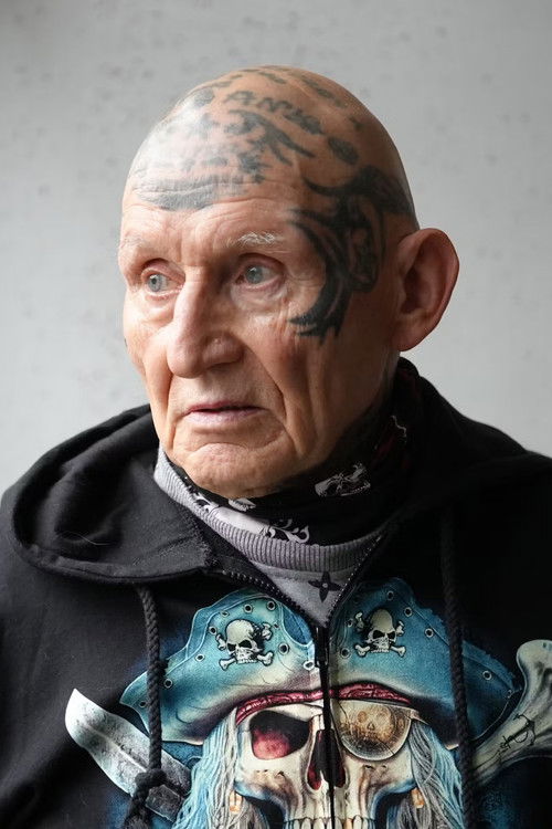 Lonne Jensen as Prisoner