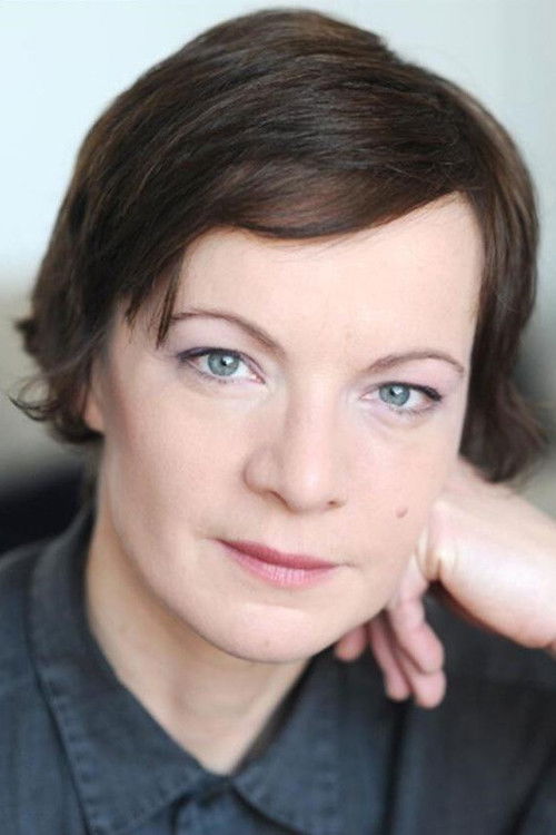 Muriel Solvay as Psychiatre