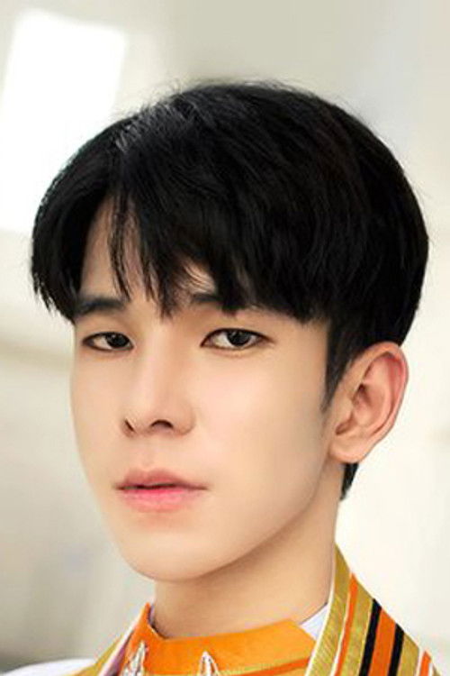 Bell Ratchata Kumsup as Ryou