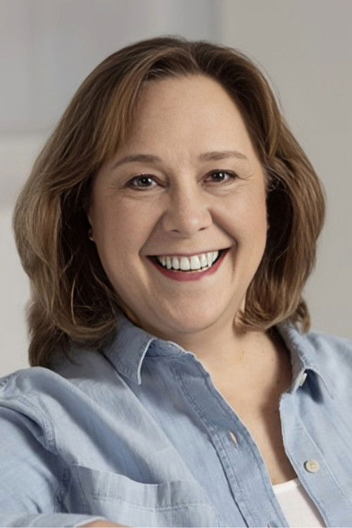 Lorraine Knox as Pam Wade