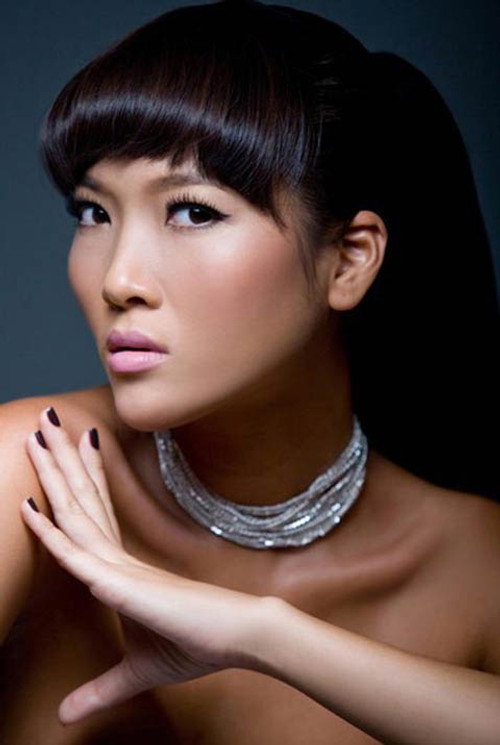 Bằng Lăng as Nhung