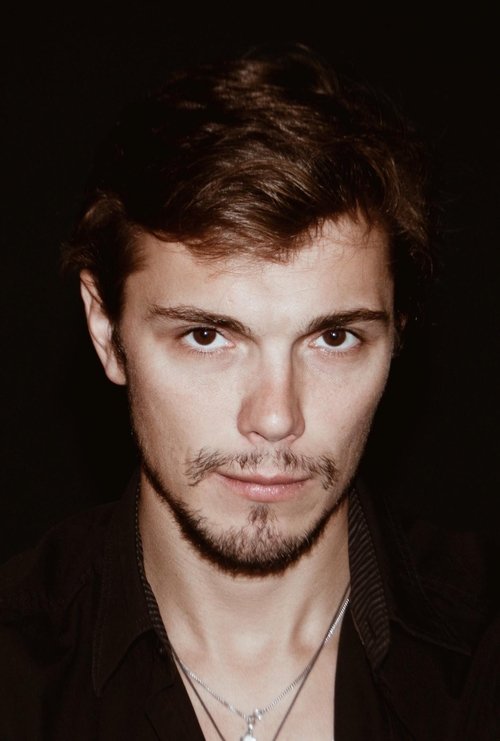 Sergey Kempo as Zimin