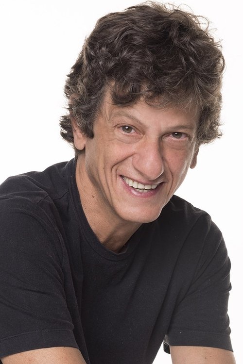 Ernesto Piccolo as Chico