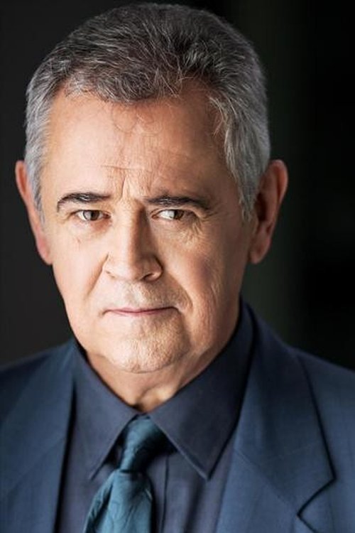 Howard Storey as Policeman