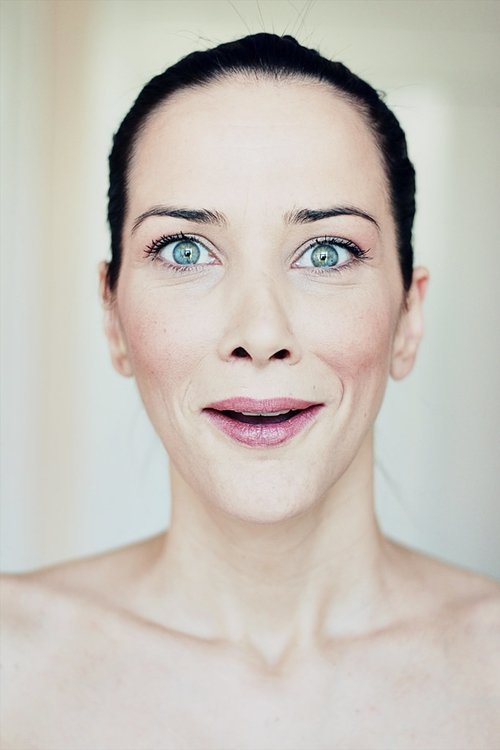 Janset Paçal as Ayça