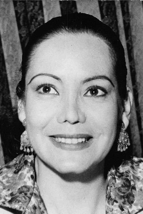 Gloria Mestre as Martita (uncredited)