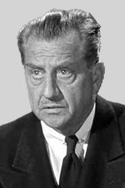 Fay Roope as Warden George Potter