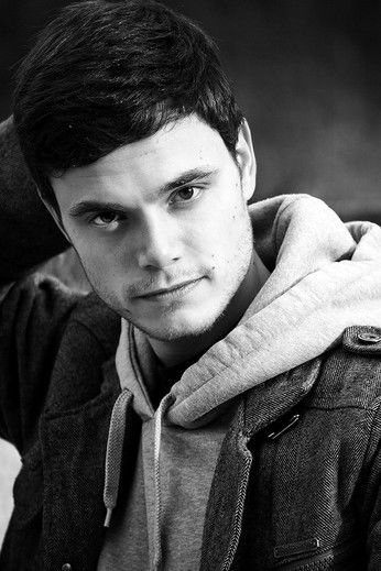 Hannes Sell as Baron