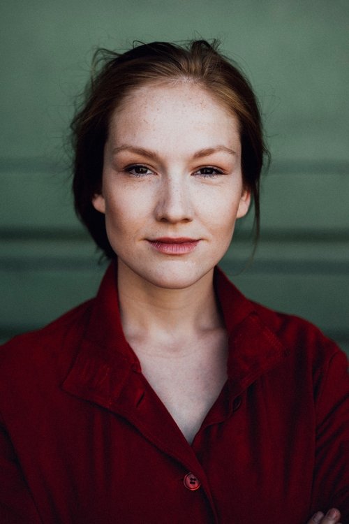 Michelle von Treuberg as Romana