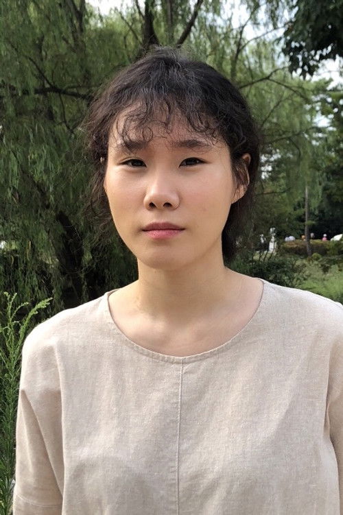 Yi Ok-seop as Ok-seop