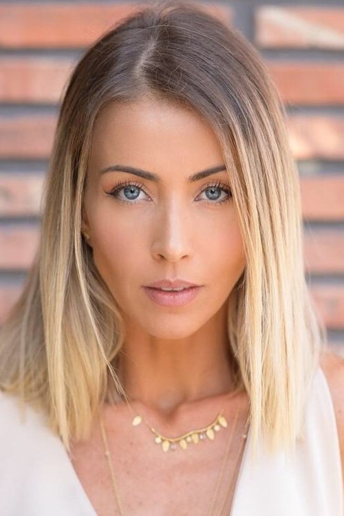 Laura Figueiredo as Laura